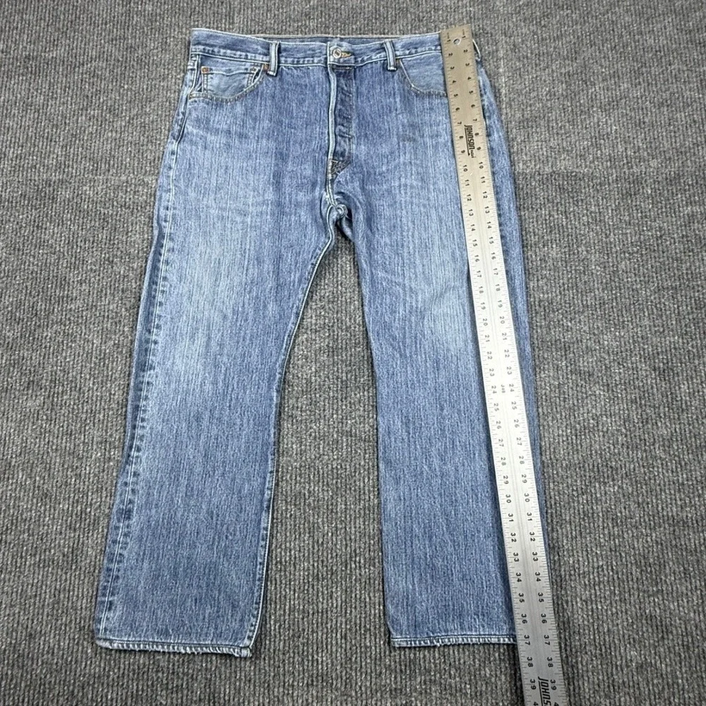 Levis note see